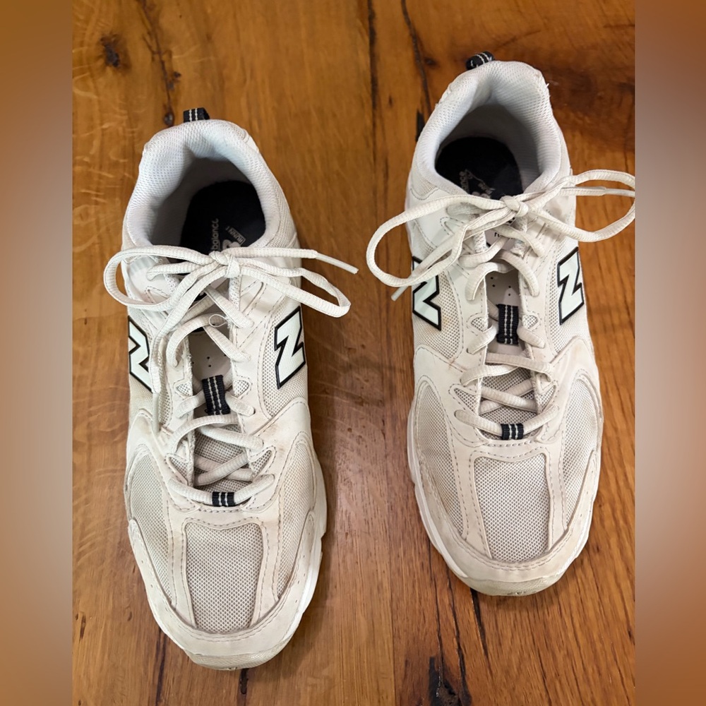 New Balance Cream Lightweight Comfortable Athletic Shoes, Size 10